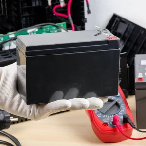 تعمیر و نگهداری باطری شارژرها و UPS ها